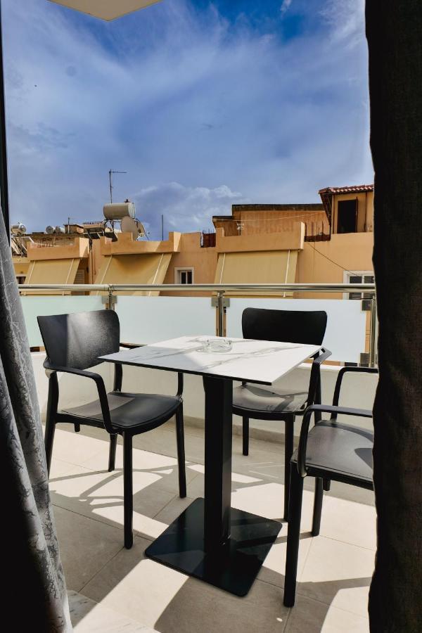 Eden Suites & Apartments Sarandë Esterno foto