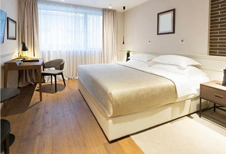 Eden Suites & Apartments Sarandë Esterno foto